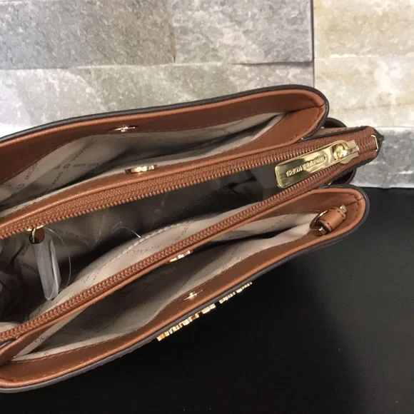 🎁Michael Kors Rochelle MD Messenger Leather Bag - Picture 5 of 8
